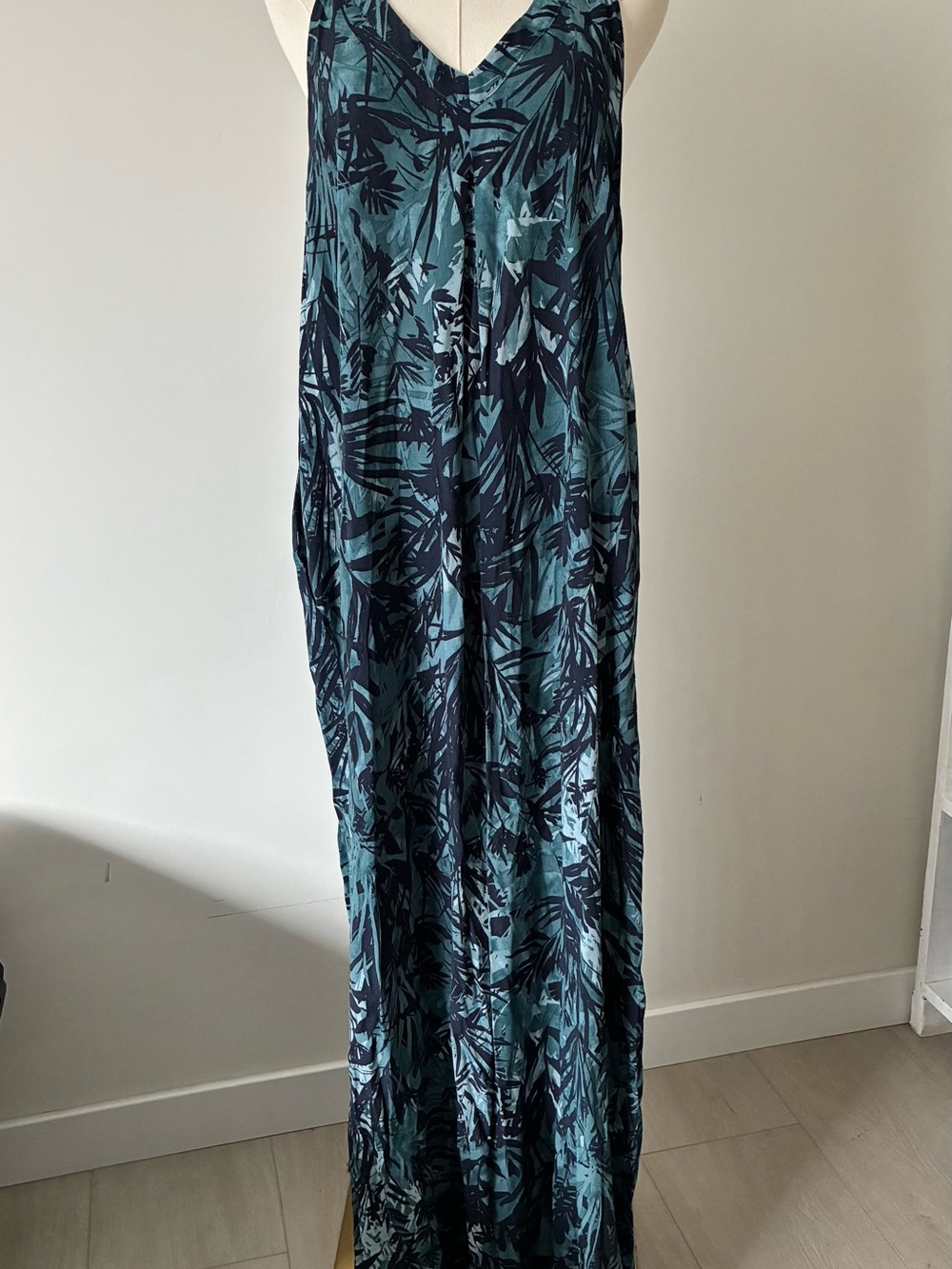 Tropical Print Flowy Maxi Dress in Teal and Navy
